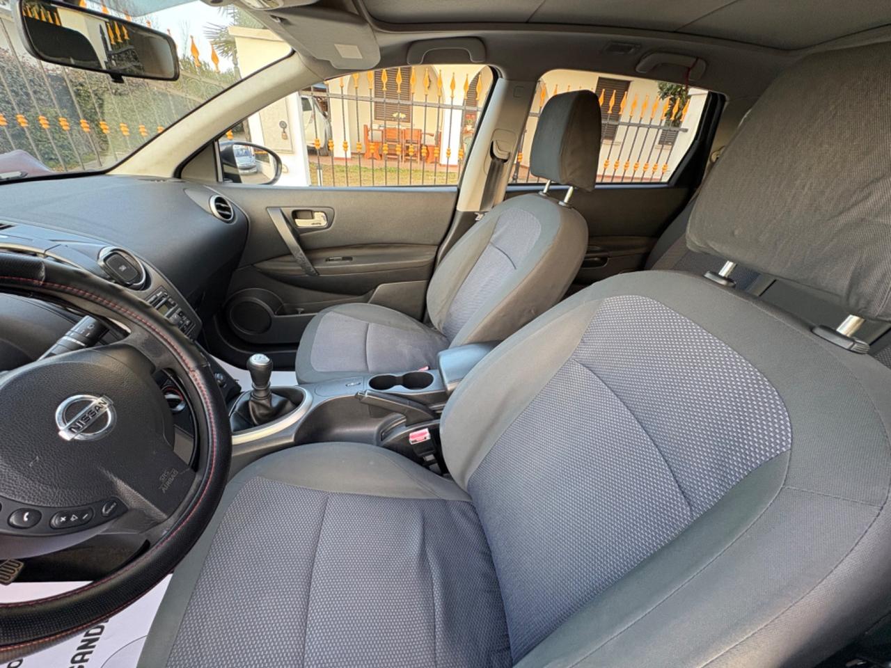 Nissan Qashqai 2.0 Diesel 7 Posti 2010