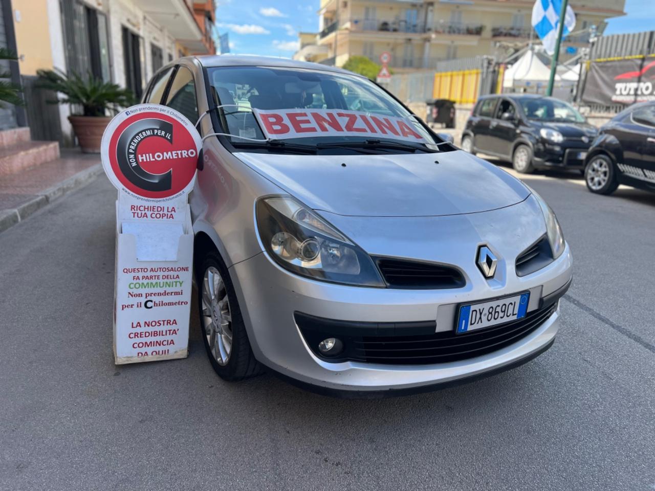 Renaul Clio 1.4 benzina anno 2010