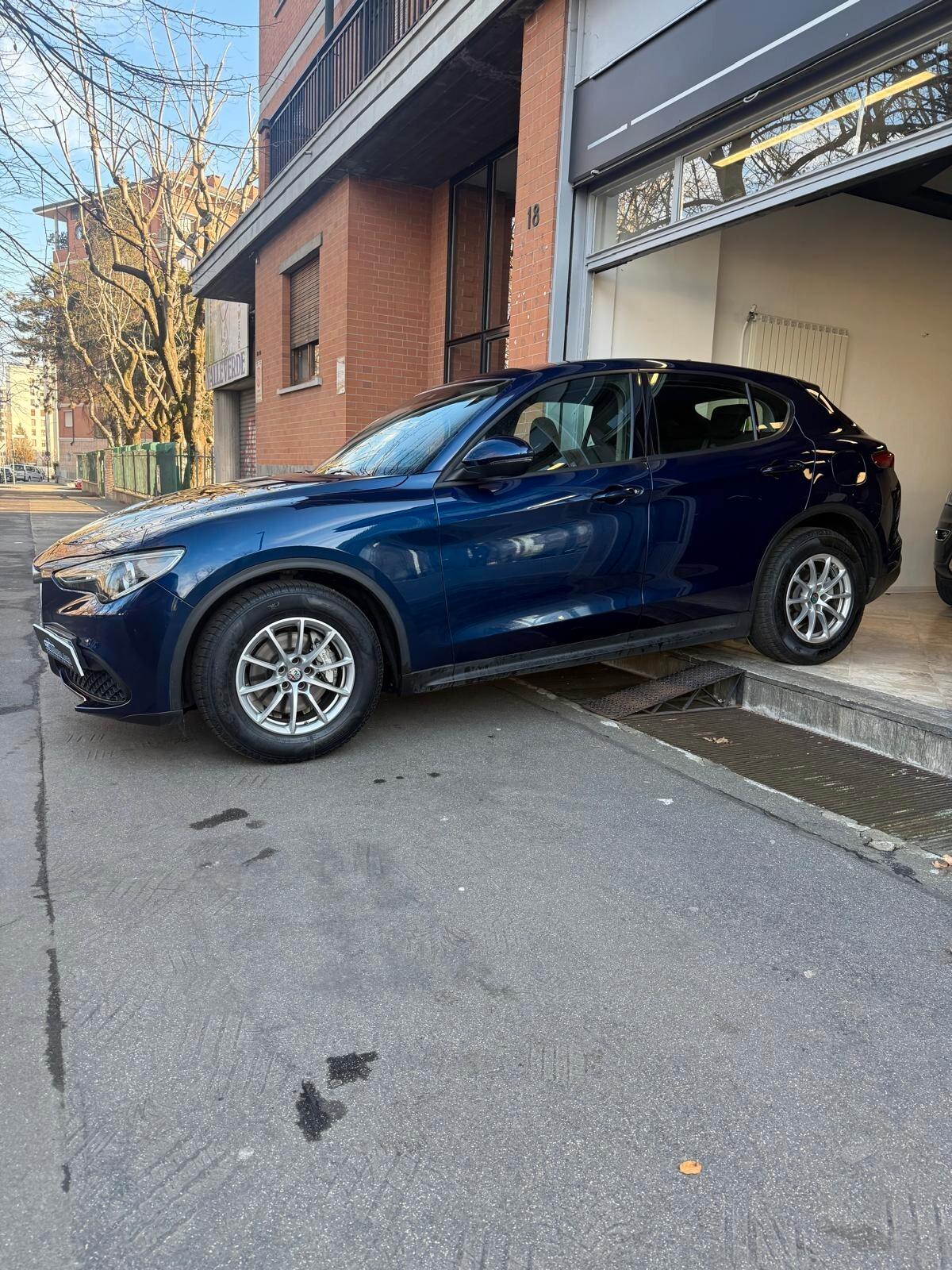 Alfa Romeo Stelvio 2.2 Turbodiesel 160 CV AT8 RWD Business