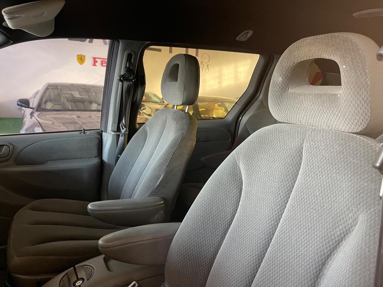 Chrysler Voyager Grand 2.8 CRD Gancio PERMUTE RATE