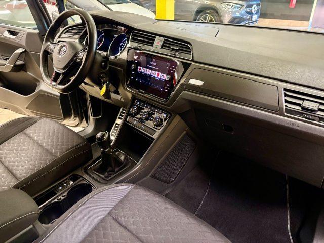 VOLKSWAGEN Touran 1.6 TDI 115 CV SCR GANCIO TRAINO 7 POSTI - GOMMATO