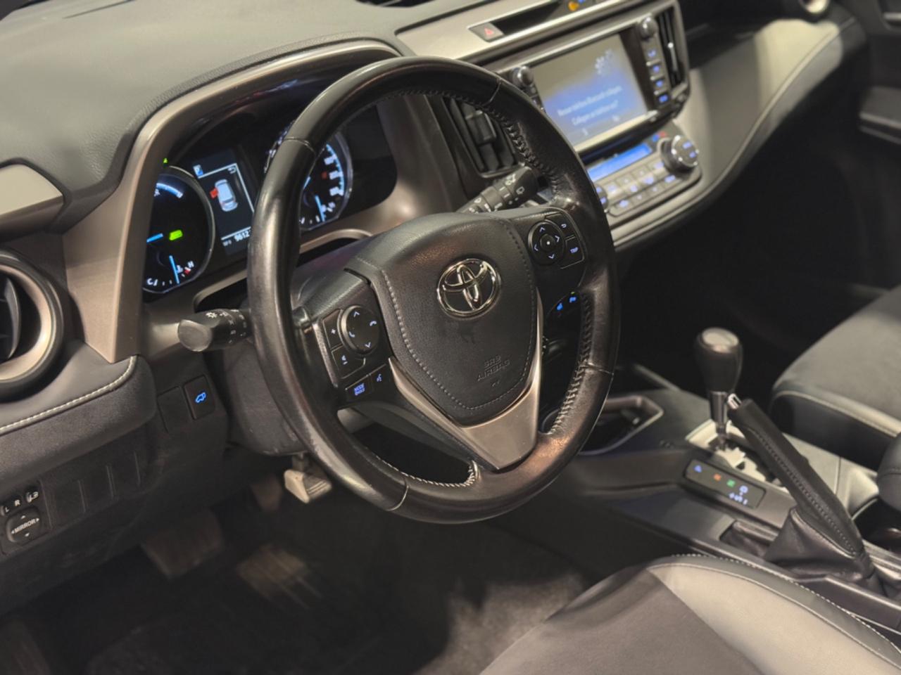 Toyota RAV 4 2.5 Hybrid 2WD Active