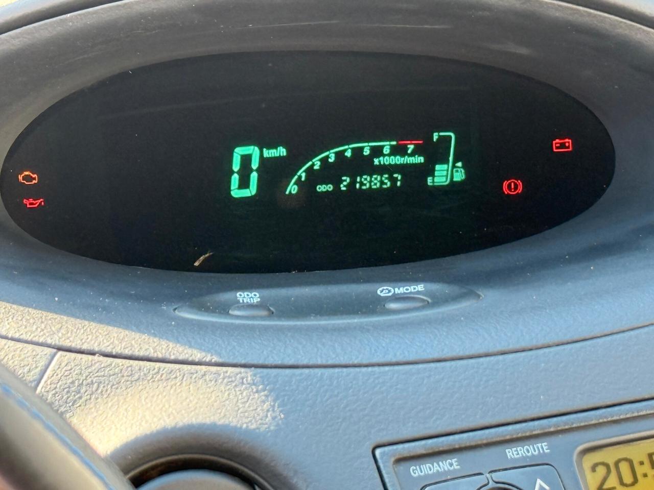 Toyota Yaris 1.0i 16V cat 5 porte Sol
