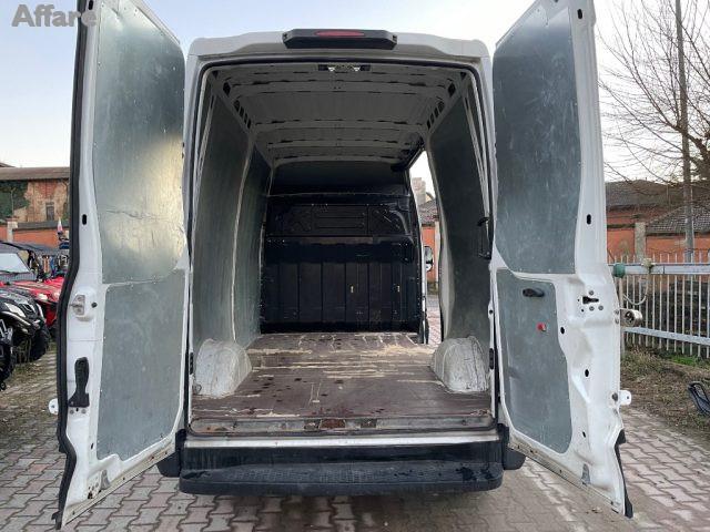 IVECO Daily 33S12V 2.3 HPT PM-TM Furgone