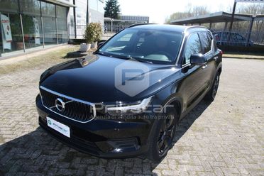 VOLVO XC40 T2 Geartronic Momentum
