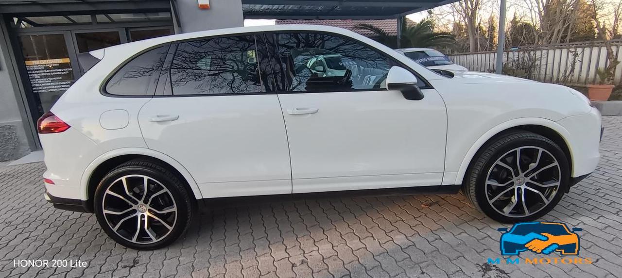 Porsche Cayenne 3.0 tiptronic