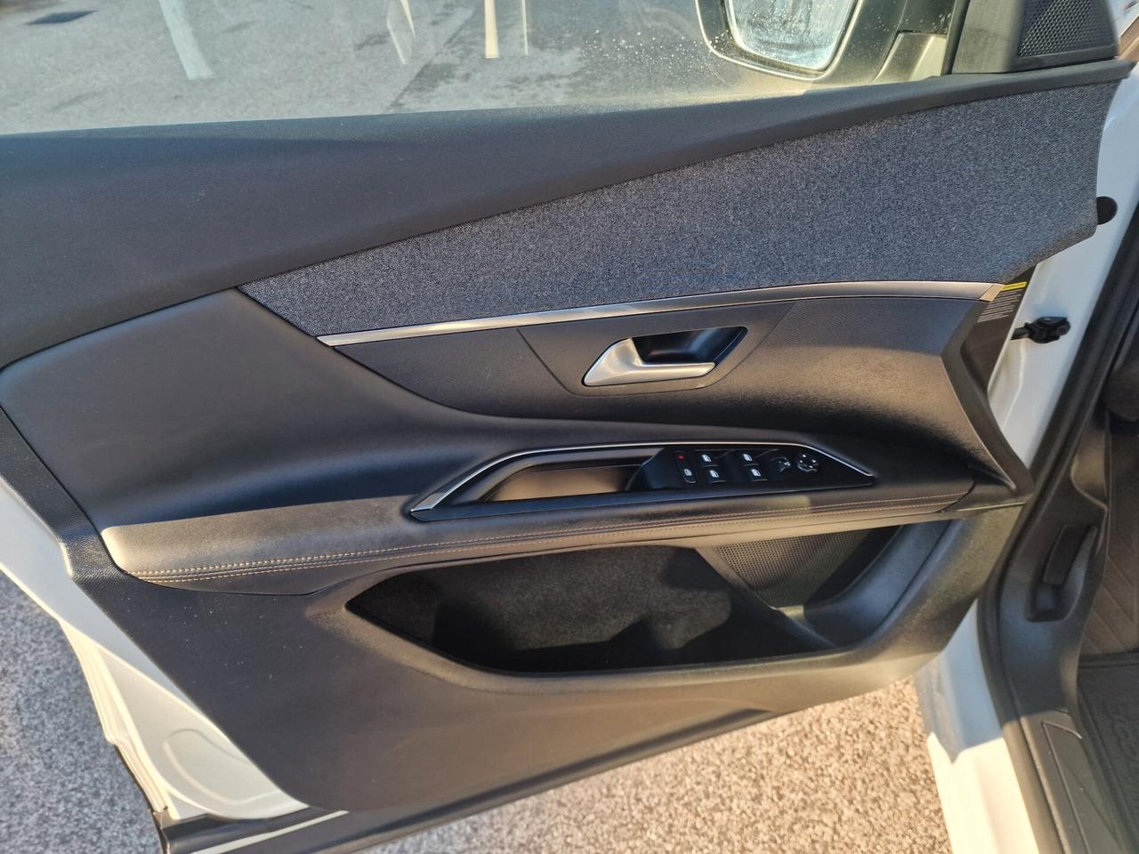 Peugeot 3008 BlueHDi 130 S&S EAT8 GT Line TETTO