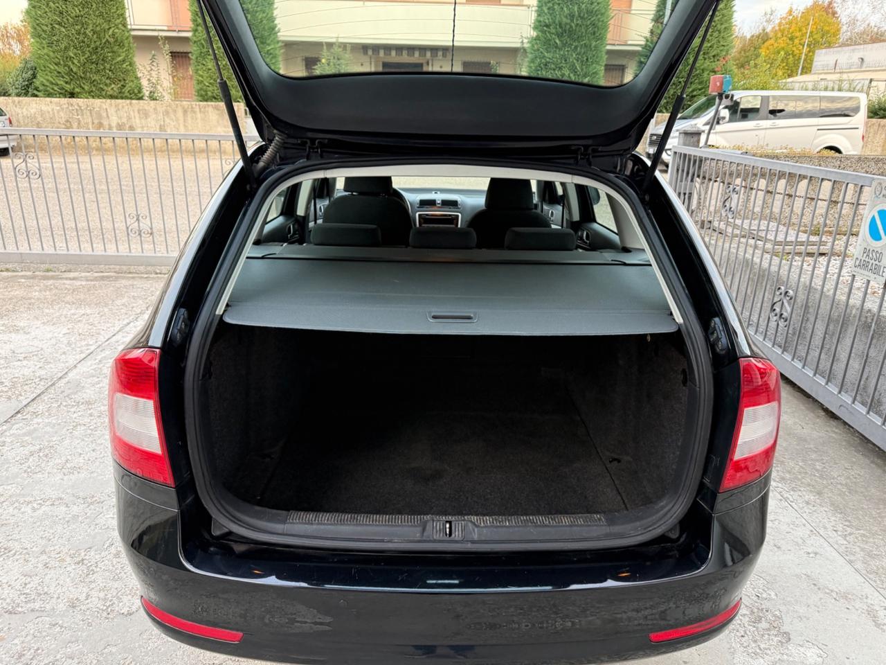 Skoda Octavia 1.6 TDI 105 CV UNICO PRP. 12/2011