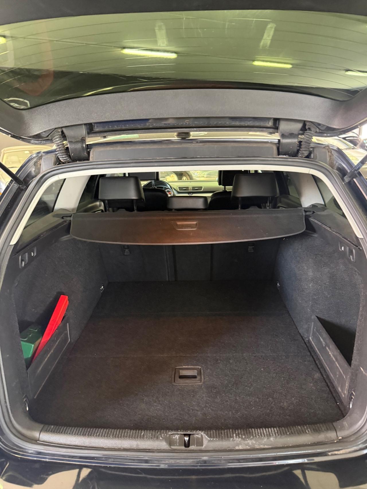 Volkswagen Passat Var. 2.0 TDI Highline BlueM.Tech.