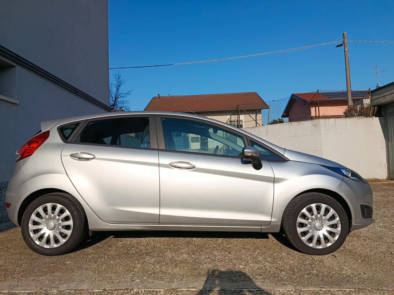 Ford Fiesta 1.5 TDCi 75CV 5 porte Business DOPPIO TRENO PNEUMATICI CON CERCHI