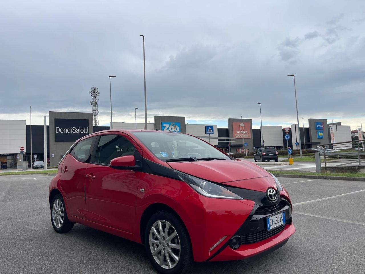 Toyota Aygo 1.0 VVT-i 69 CV 5 porte x-wave