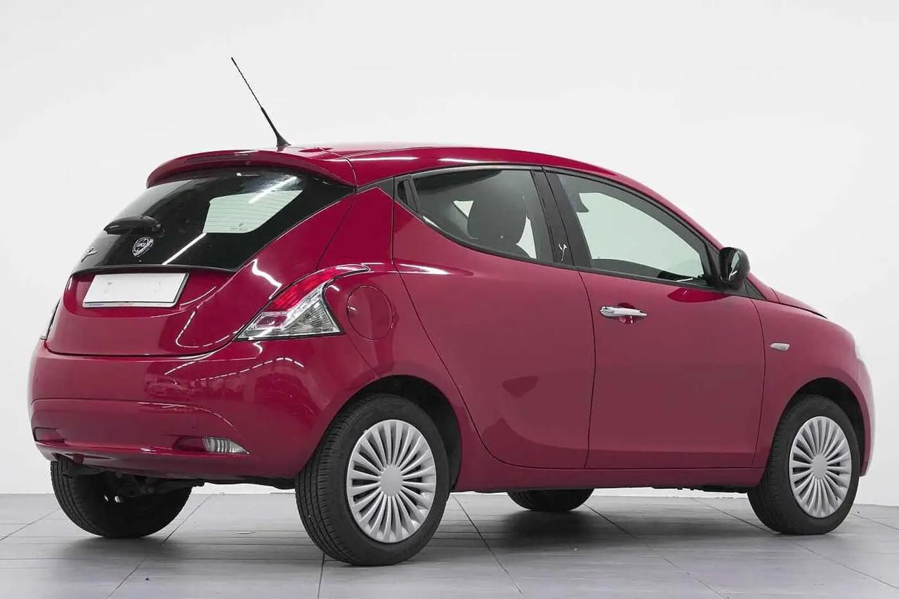 Lancia Ypsilon 1.2 Gold 69CV MY16