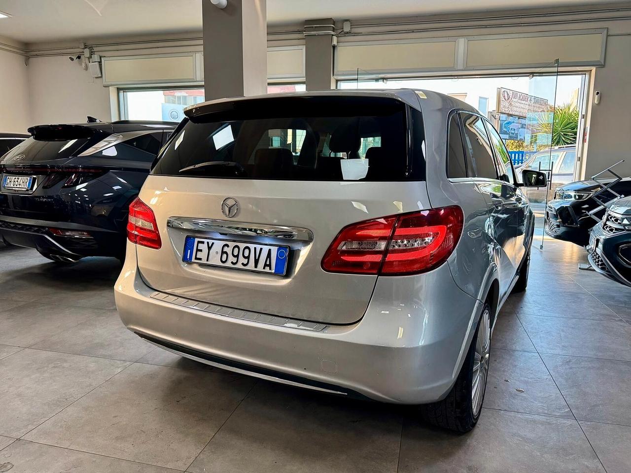 Mercedes B 200 NGD Automatic Sport 2015