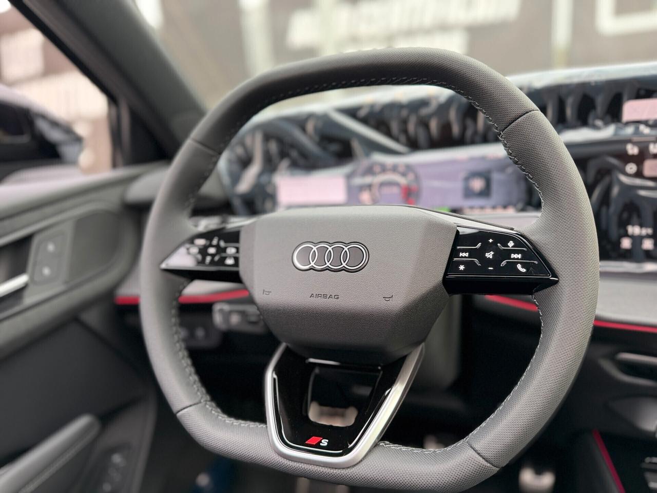 Audi Q3 1.5 TFSI mhev 150 cv S-Tronic S-Line IVA ESPOSTA PRONTA CONSEGNA