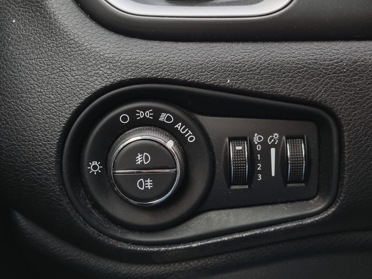 Jeep Renegade 1.6 mjt Longitude fwd 120cv E6