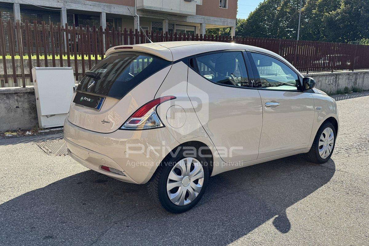 LANCIA Ypsilon 1.2 69 CV 5 porte Gold
