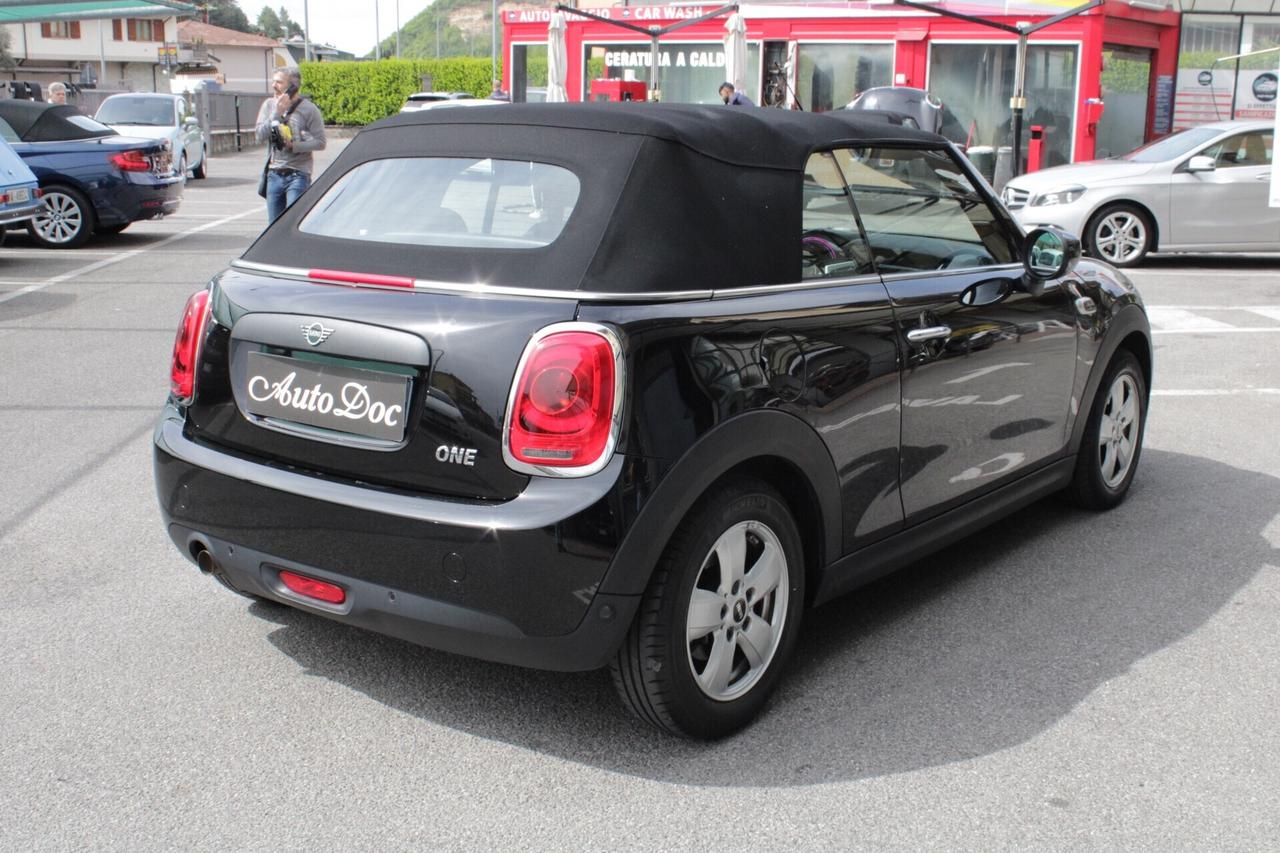 Mini One Cabrio POCHISSIMI CHILOMETRI COME NUOVA NAVI SENSORI!