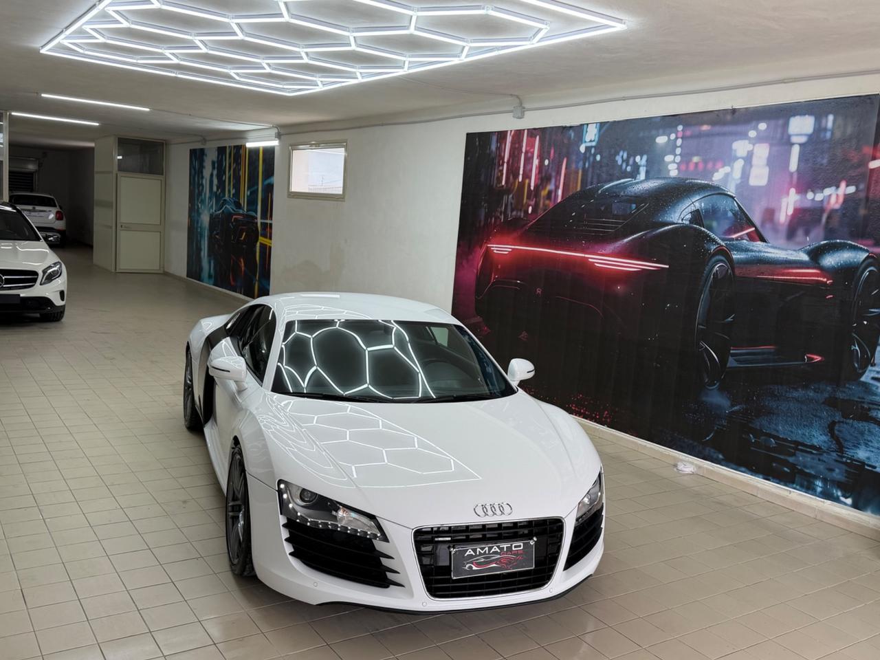 Audi R8 4.2 V8 FSI quattro R tronic