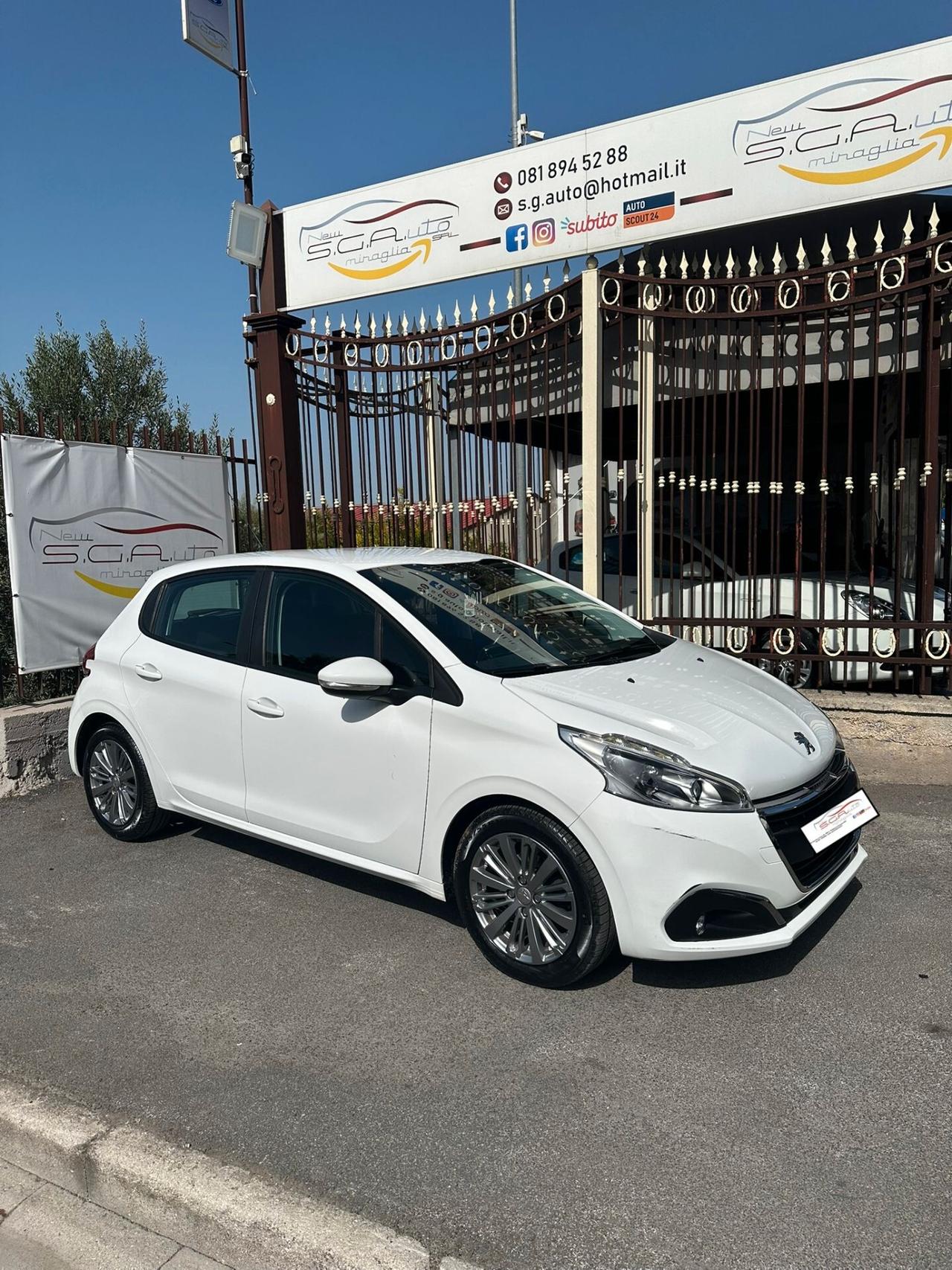 Peugeot 208 PureTech 82 5p. GPL Allure