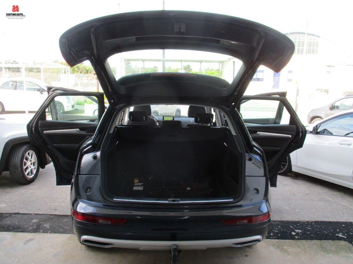 AUDI Q5 40 TDI quattro S tronic Business 2019 KM69000