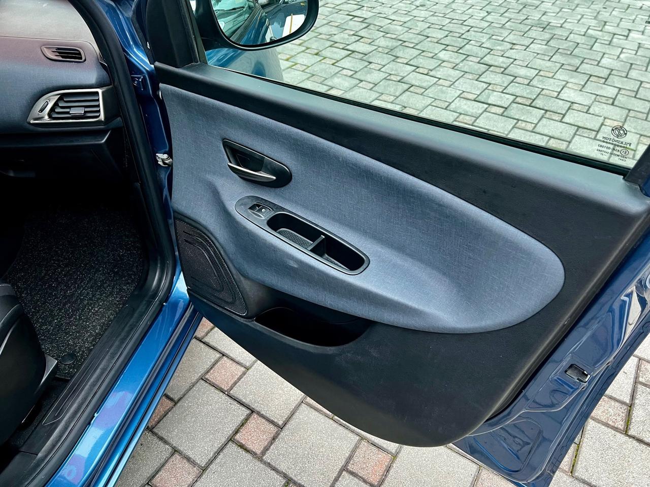 Lancia Ypsilon 1.0 FireFly 5 porte S&S Hybrid Ecochic Gold