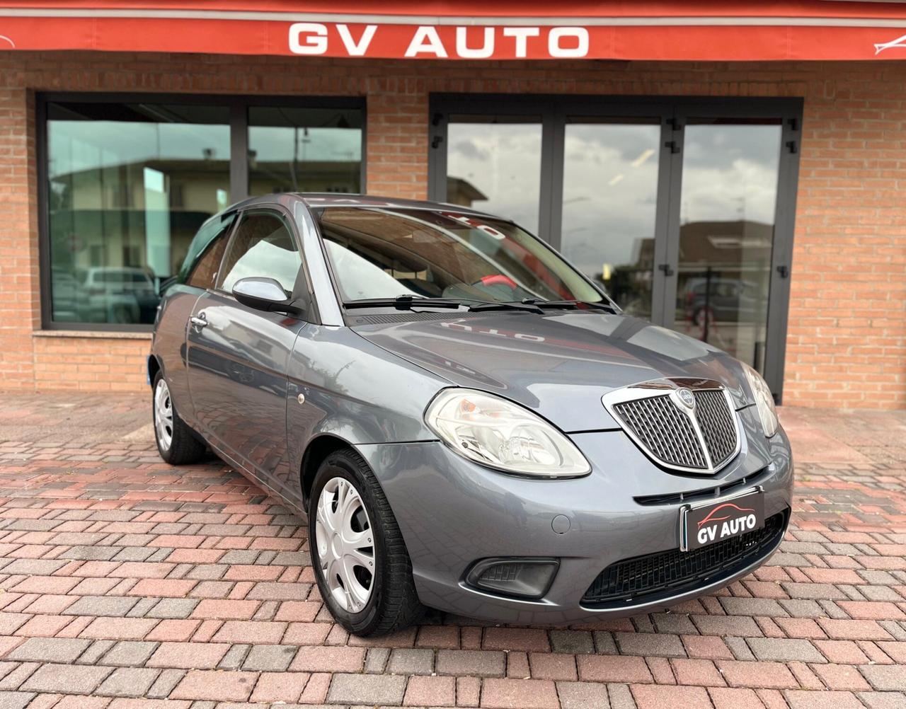 Lancia Ypsilon 1.2 8v