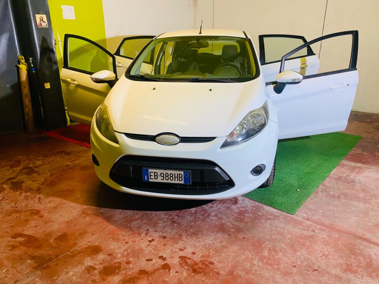 Ford Fiesta 1.4 5 porte Bz.- GPL Titanium