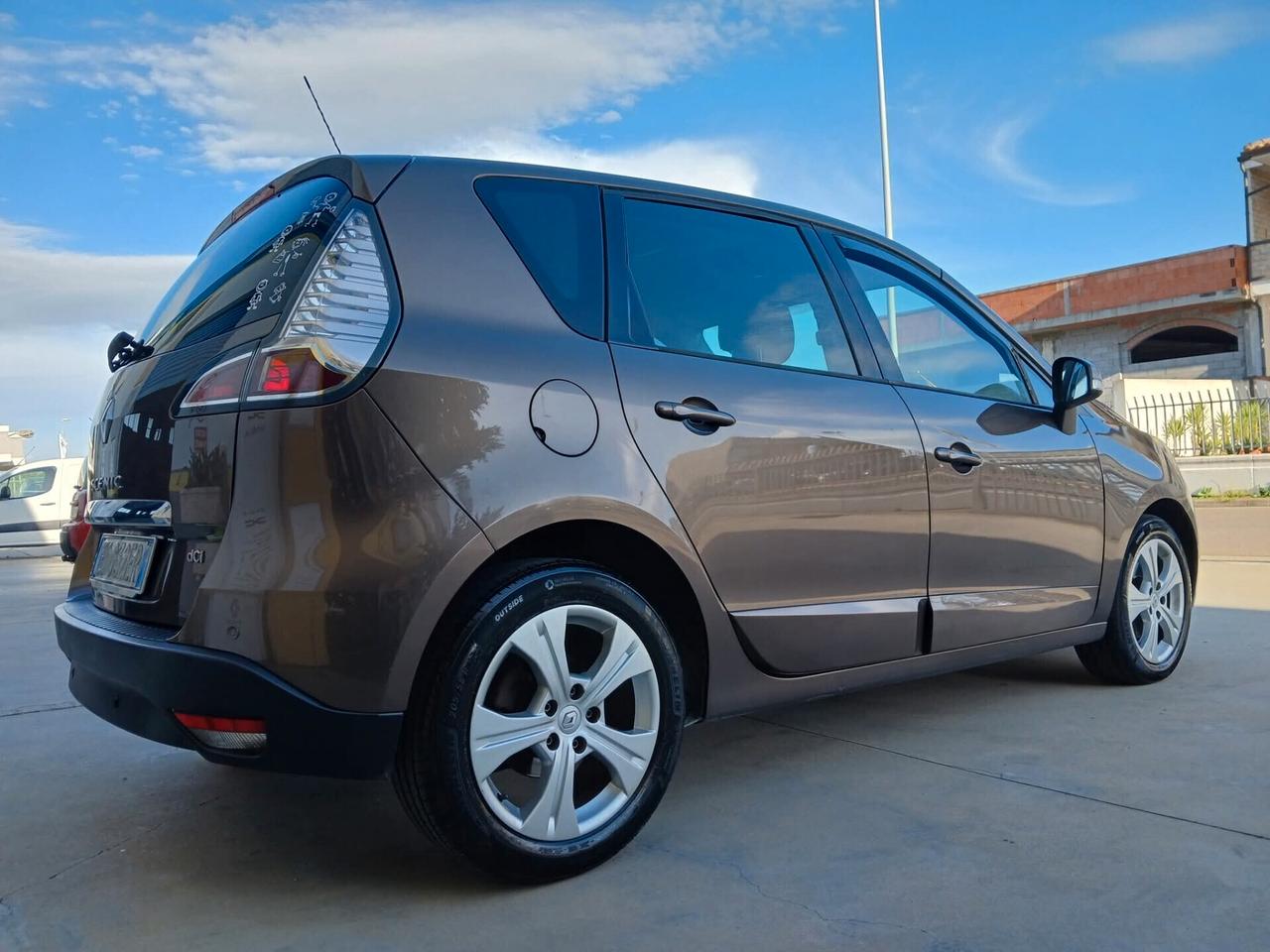 RENAULT Scenic 1.5 dCi 110cv Energy Live