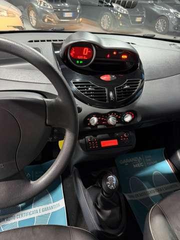 Renault Twingo Benzina Neopatentati