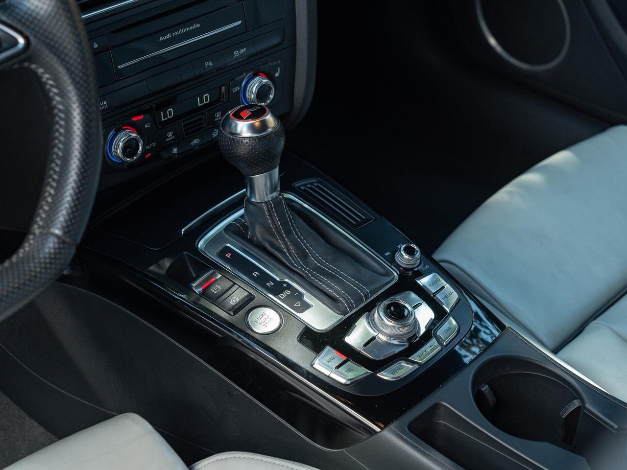 Audi A4 RS 4 Avant 4.2 V8 FSI quattro S tronic