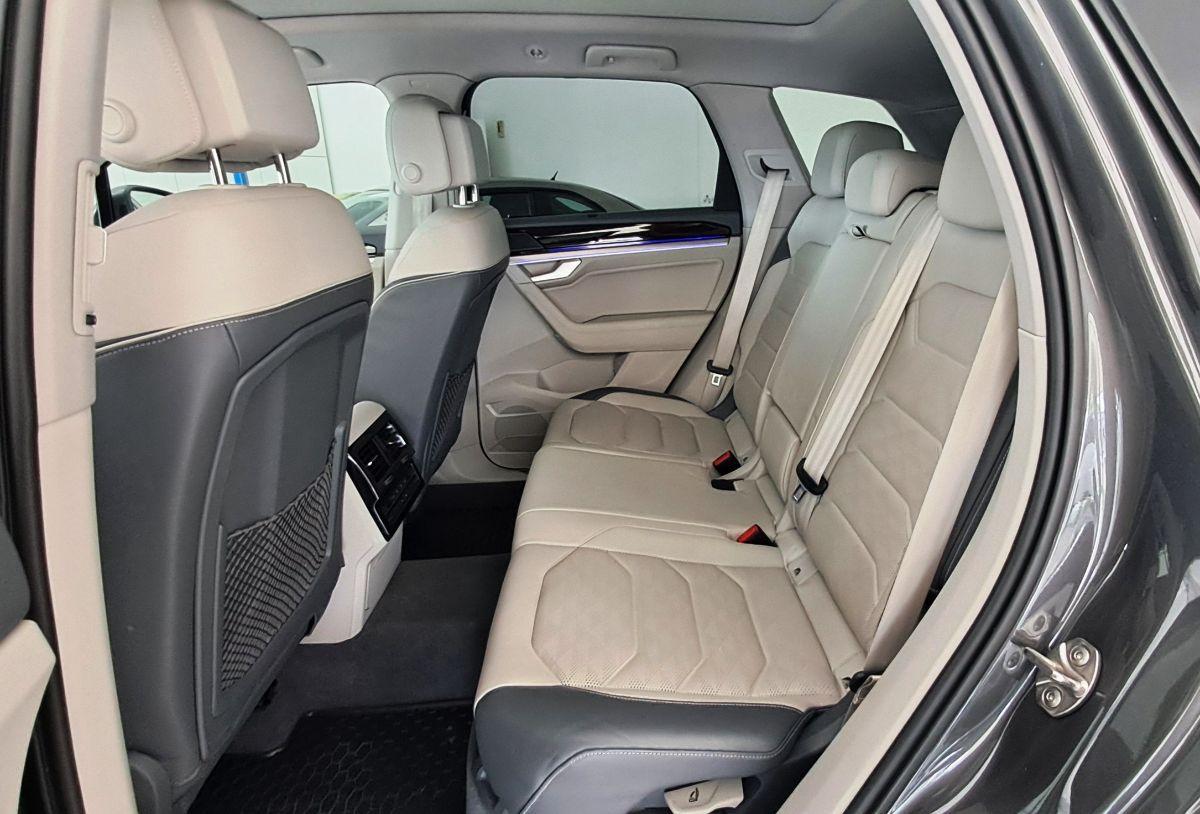 VOLKSWAGEN Touareg 3.0 TDI Advanced