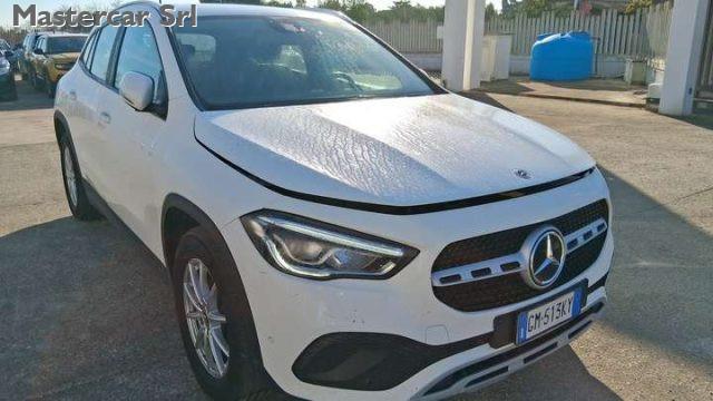 MERCEDES-BENZ GLA 180 GLA 180D Business Extra auto TG : GM513KY