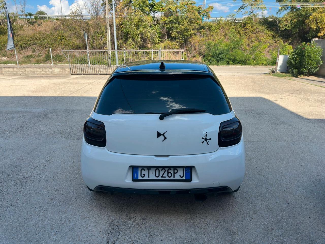 DS3 1.4 HDi 70 Just Black Full Optional