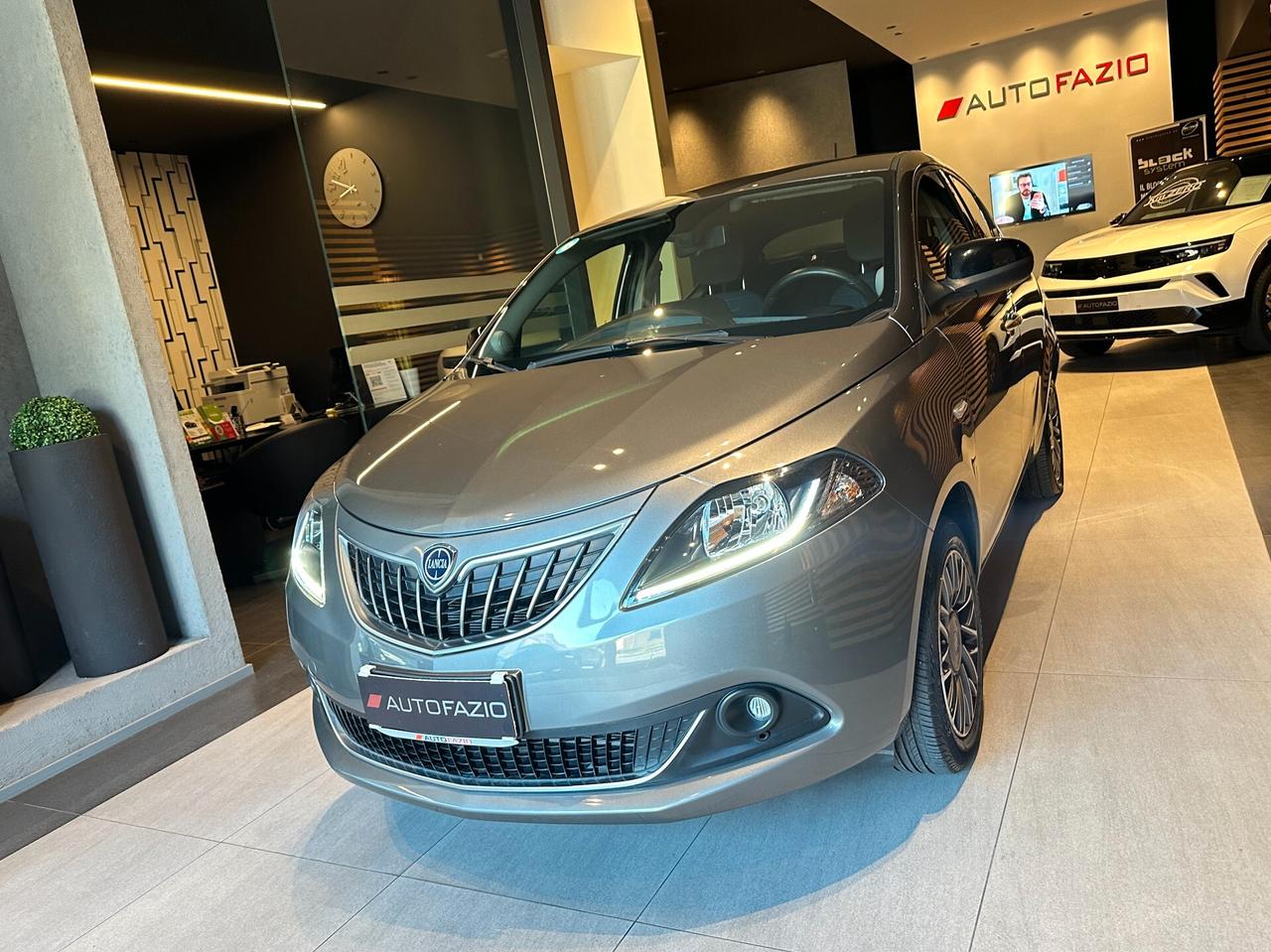 Lancia Ypsilon 1.0 FireFly 5 porte S&S Hybrid Gold Plus