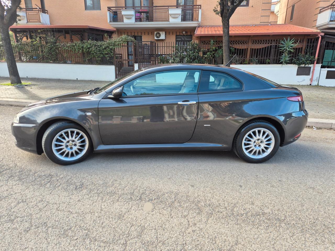 Alfa Romeo gt 1.9 150cv multijet anno 07