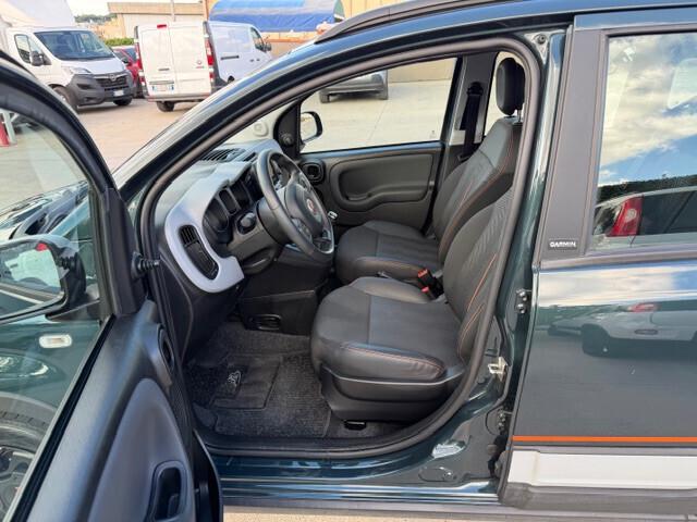 Fiat Panda Cross 1.0 FireFly S&S Hybrid GARMIN