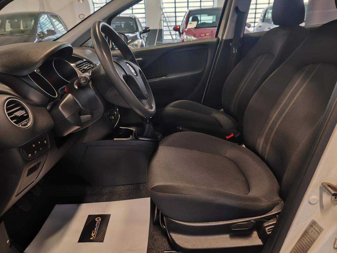 Fiat Punto 1.2 8V 5 porte Street