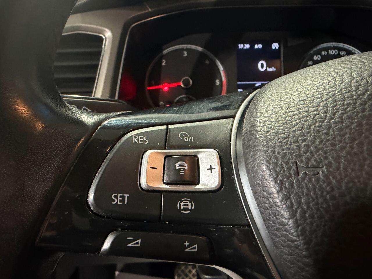 Volkswagen T-Roc 1.6 TDI SCR Business BlueMotion Technology