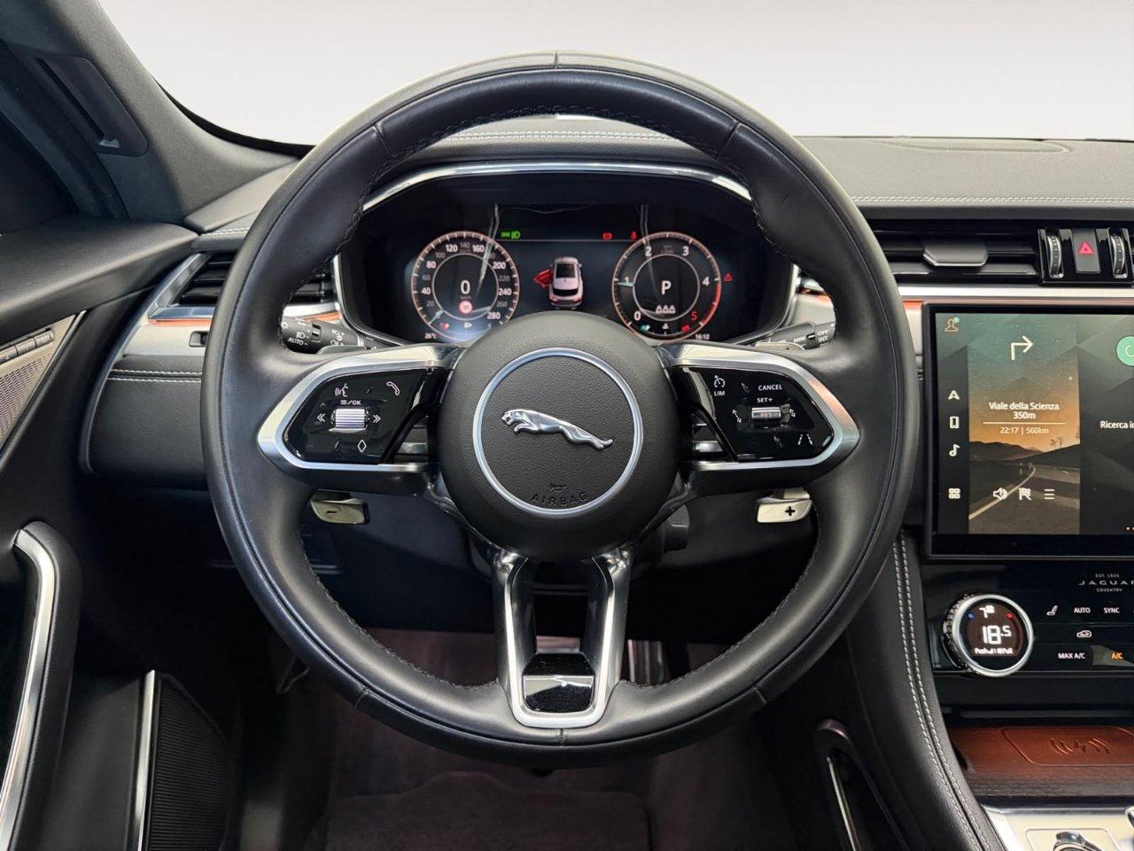 Jaguar F-Pace 2.0d i4 mhev R-Dynamic SE awd 204cv auto