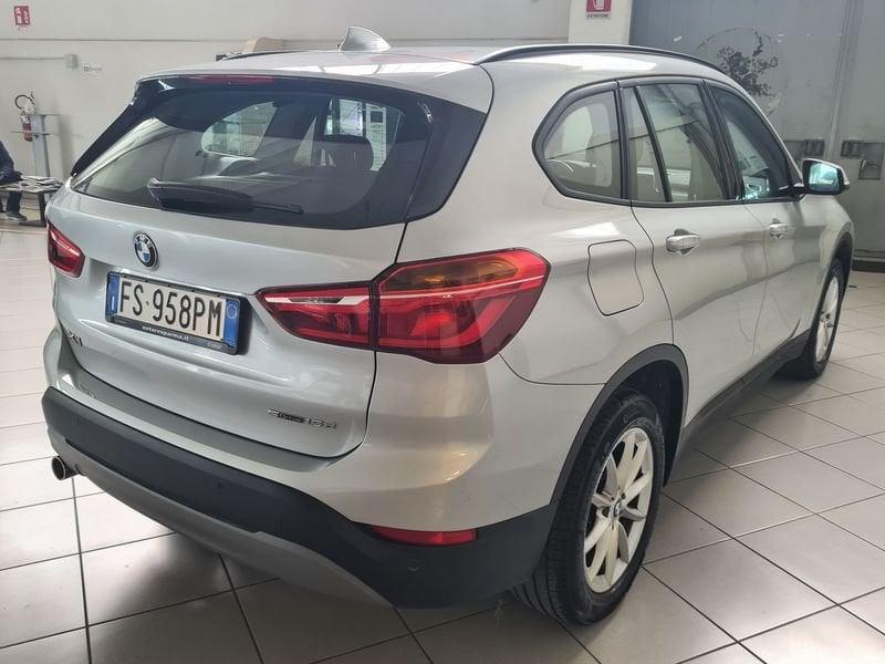 BMW X1 sDrive16d NAVI!PDC!LED!