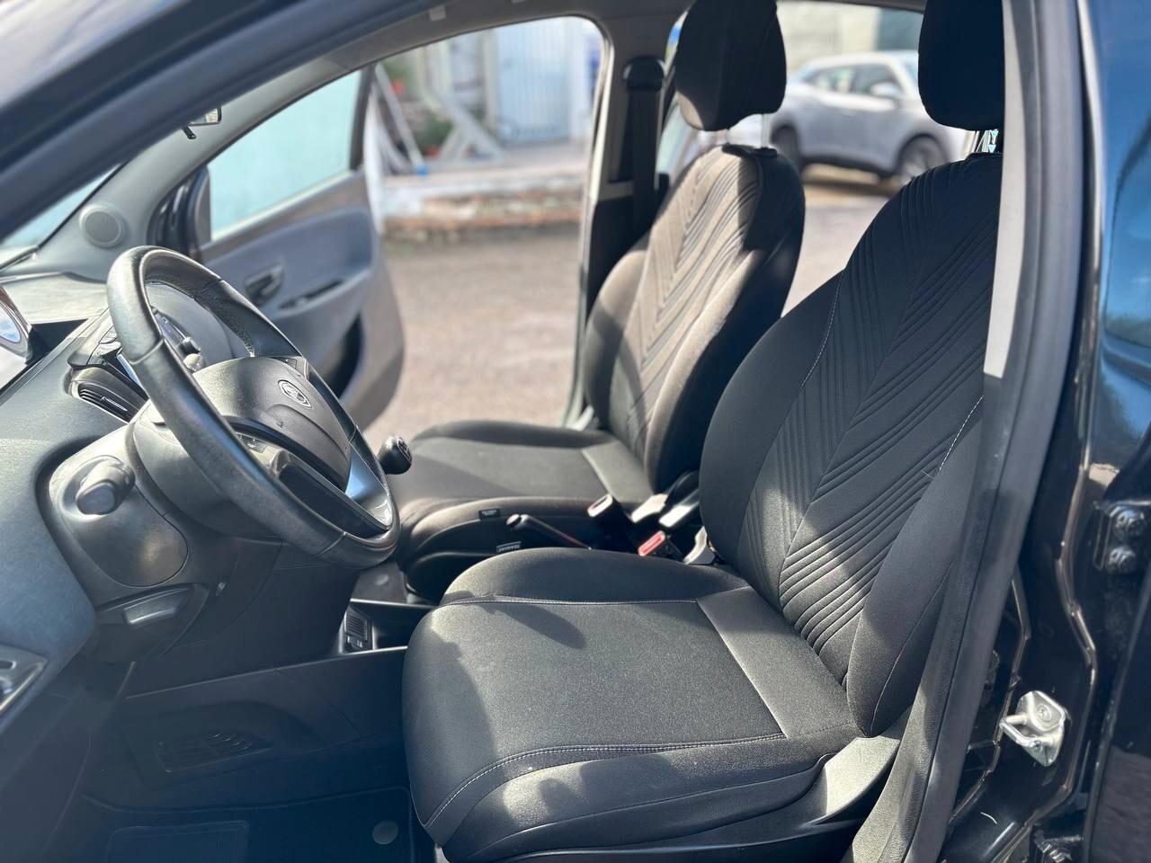 Lancia Ypsilon 1.0 FireFly 5 porte S&S Hybrid Gold