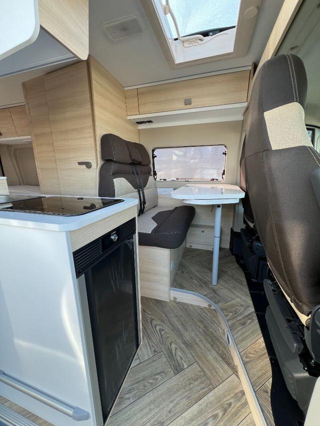 CHAUSSON V594 FIRST LINE