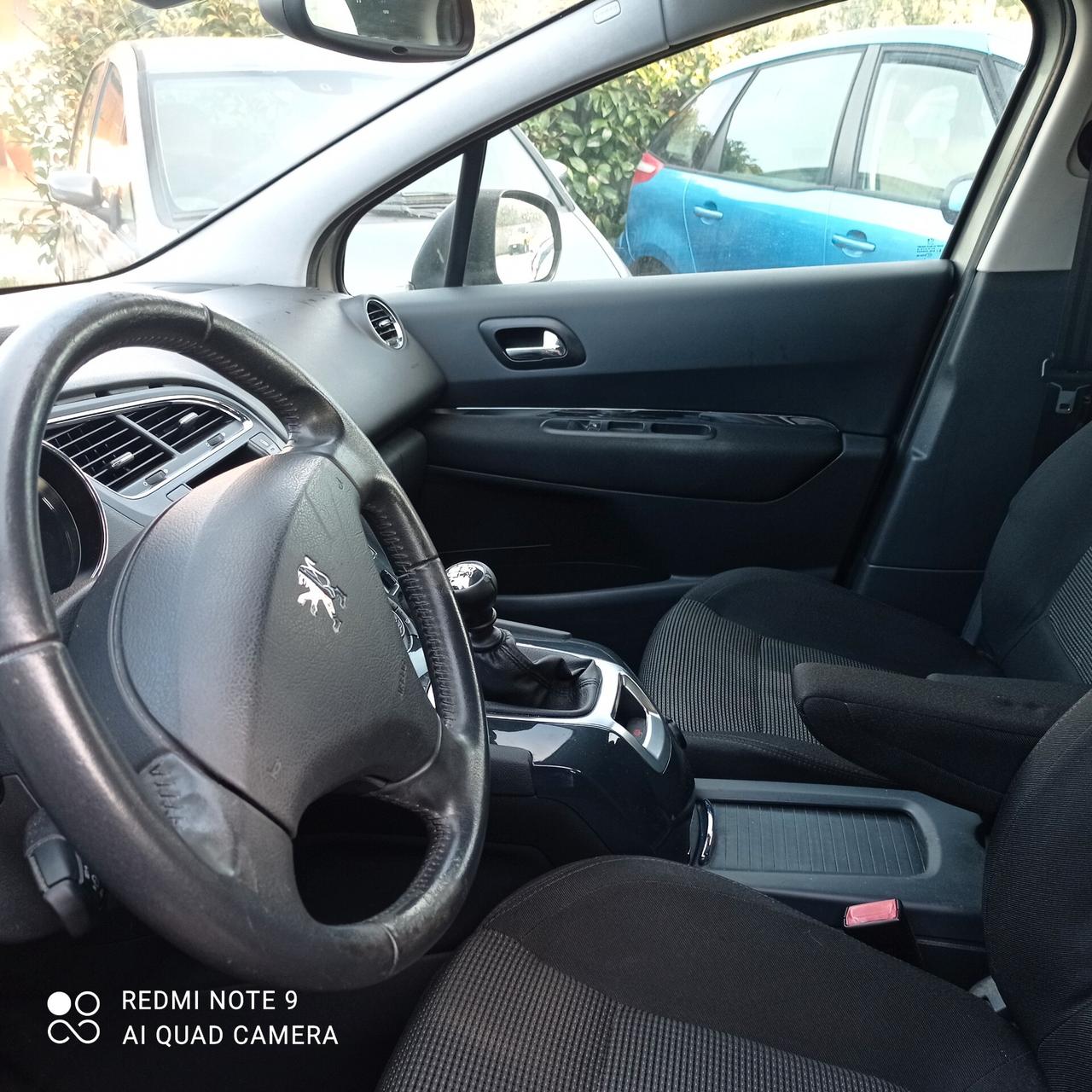 Peugeot 5008 1.6 HDi 112CV Business