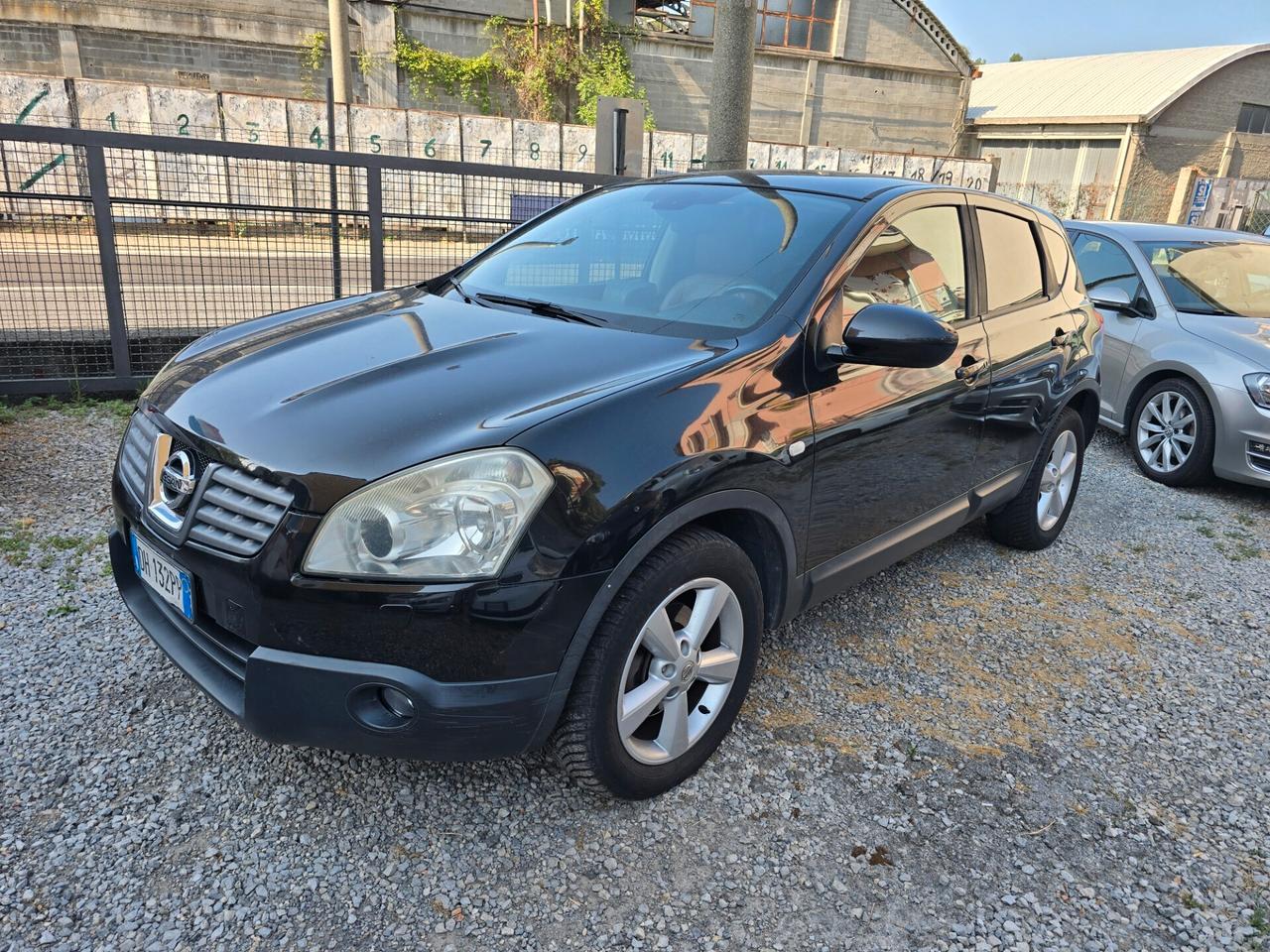 Nissan Qashqai 2.0 dCi DPF Visia 4x4