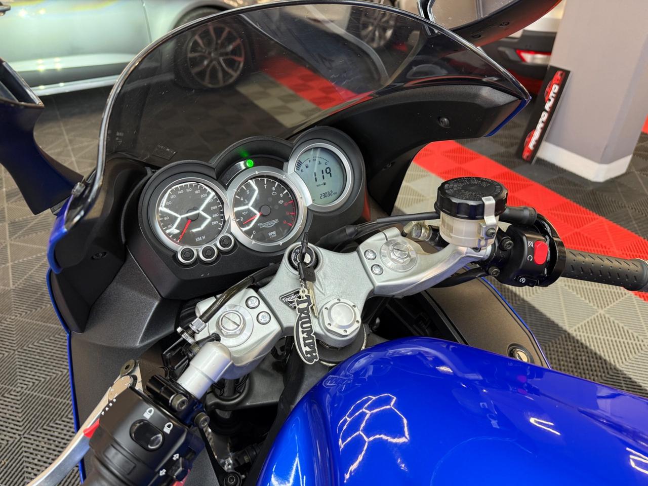 Triumph Sprint 1050 ST - FABIANOAUTO