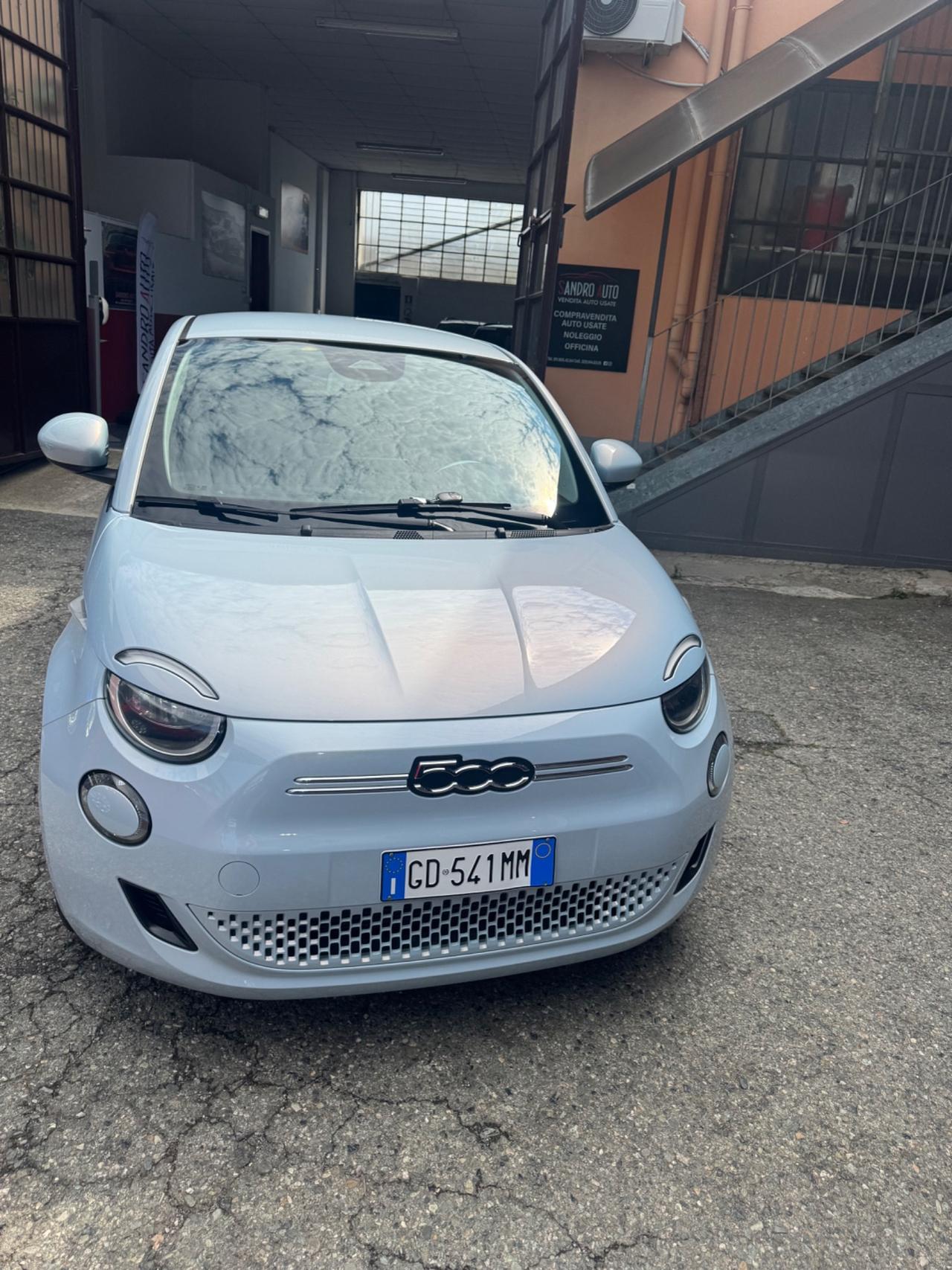 Fiat 500 500e Berlina 42 kWh Icon