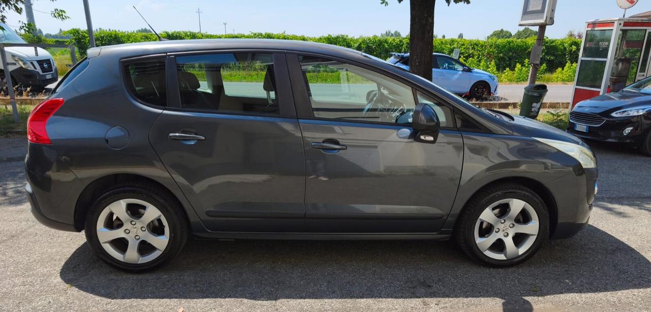 Peugeot 3008 1.6 HDi 110CV cambio robotizzato Tecno