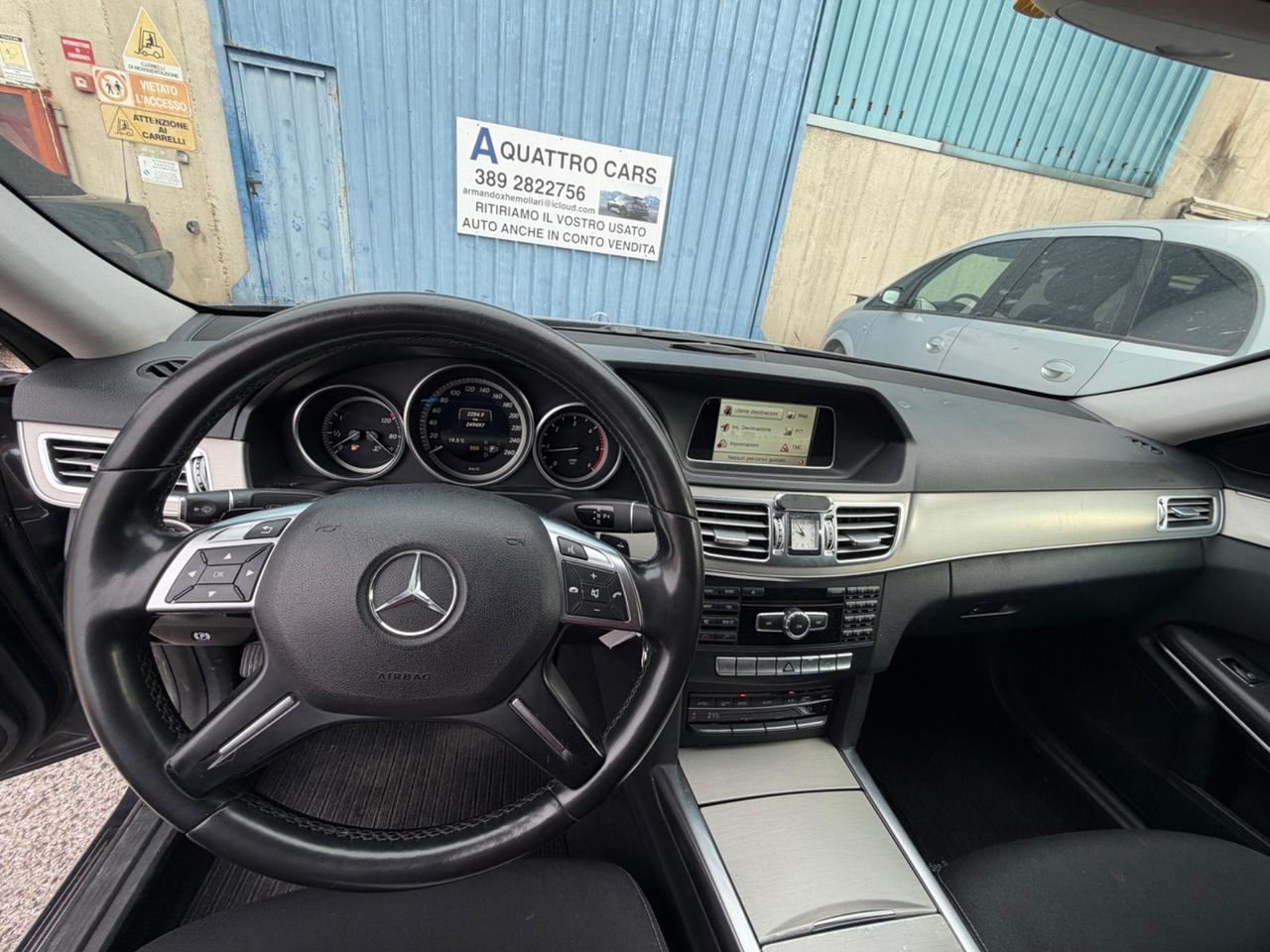 Mercedes-benz E 220 Blue TEC Automatic Premium -
