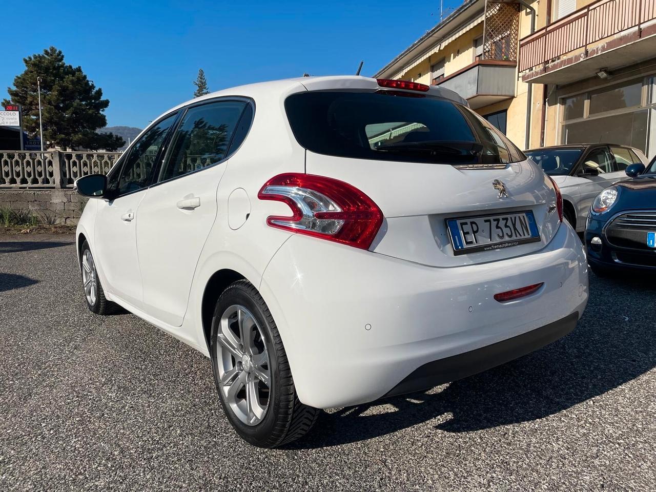 Peugeot 208 1.2 VTi 82 CV 5 porte Allure