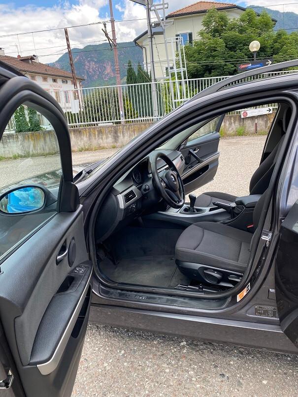 Bmw 320 320d cat Touring Attiva